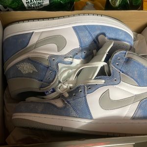 I got the Jordan 1 hyper royals about 2 weeks ago but I don’t like it in person